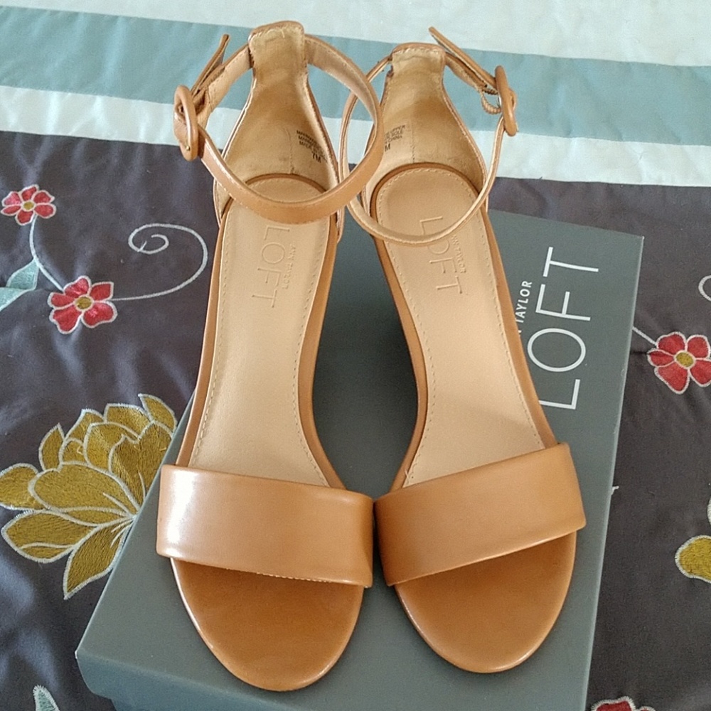Loft Sandals - Picture 2 of 8